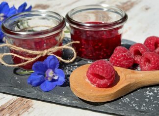 Czy smarowanie twarzy Cytryna pomaga?